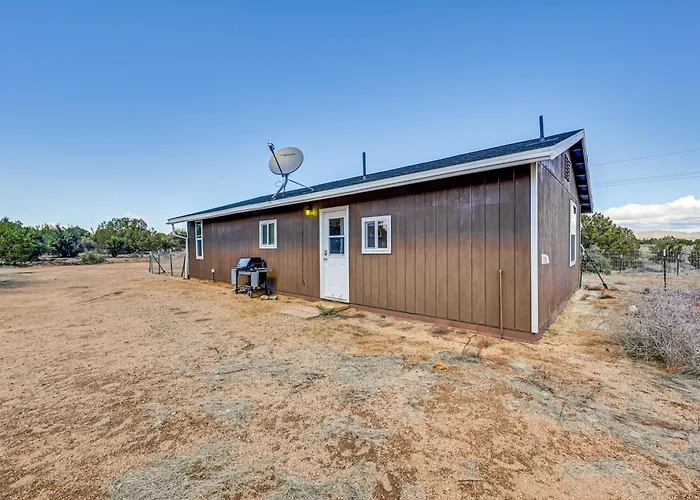 Vacation W/ Private Yard & Fire Pit Holiday home
